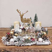 Svietidlá - Vianočný svietnik, sviatočný aranžmán, zlatý jelenček - 16113447_