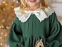 Detské oblečenie - Vianočný set - šaty, mašľa, golier - 16113107_