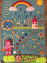 Úžitkový textil - Senzomotorický koberček Dievča na ihrisku - 16117394_