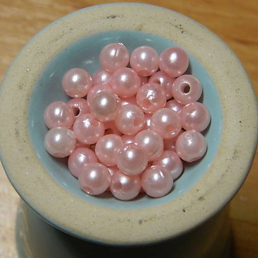 Guličky plastové ružové 6mm