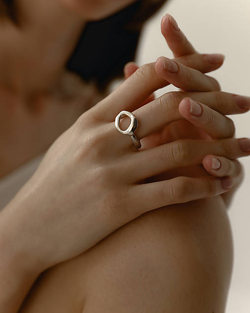 Minimalistický prsten Ruby