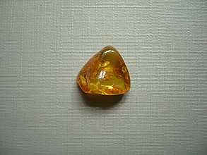 Minerály - Troml. kámen – jantar 14 mm, č.173f - 16120188_