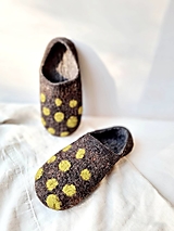 Ponožky, pančuchy, obuv - Bodkované plstené barefoot papuče - 16123176_