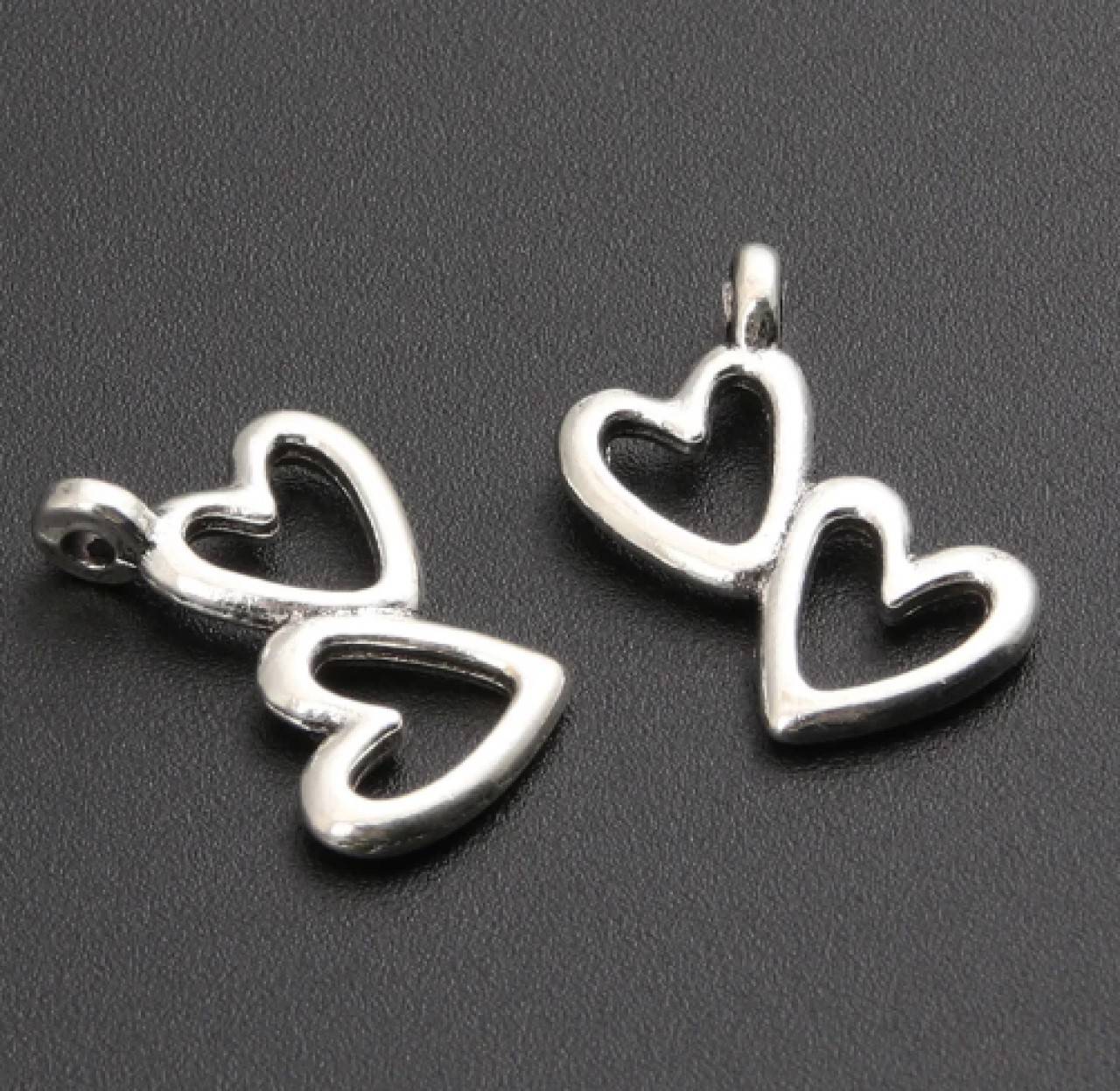 PR102 Prívesok strieborný srdiečko 1,6 x 1,9 cm