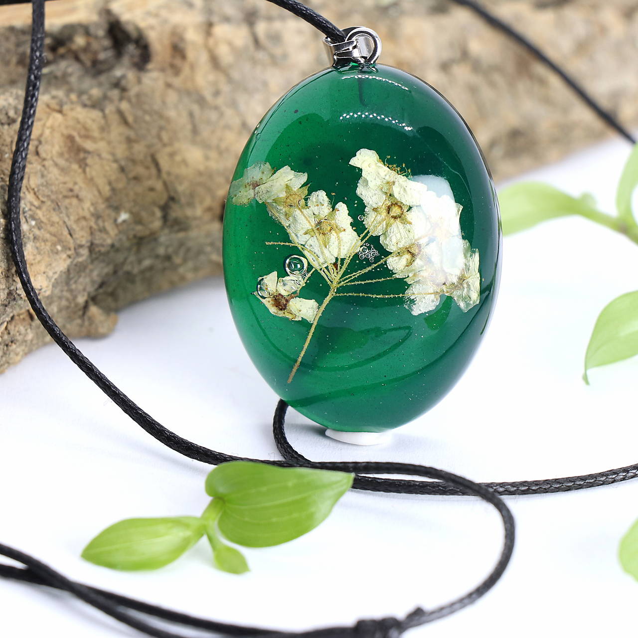 Prívesok Tavoľník v zelenom