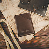 Pánske doplnky - Darčekový set kožený opasok Hills + peňaženka Forester + kľúčenka No.1 (Dark Brown) - 16125246_
