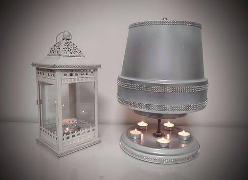 Svietniková lampa s malým ohrevom