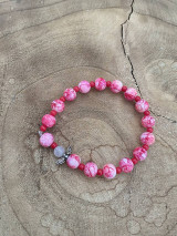 Korálky - Rúžový náramok s motýlikom - 16125376_