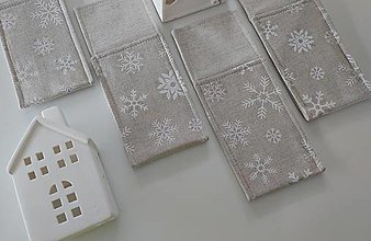 Úžitkový textil - Príborníky s vianočným motívom (vločka na režnej) - 16129326_