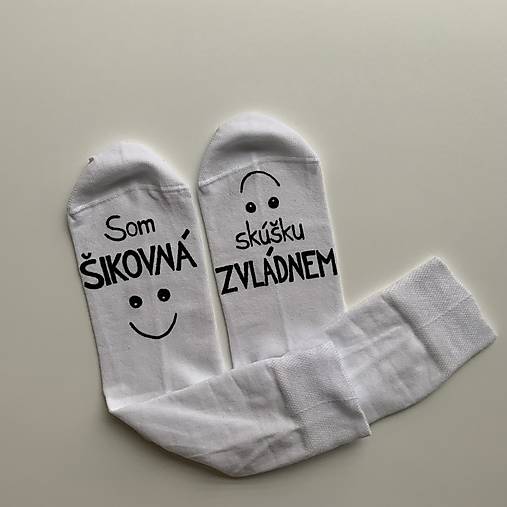 Motivačné maľované ponožky s nápisom: “Som šikovná/ý / skúšku zvládnem” (biele)