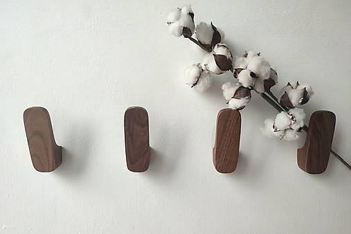 Nástenný vešiak SWISS drevo dub/orech