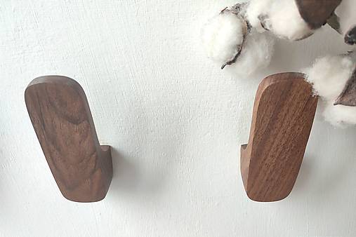 Nástenný vešiak SWISS drevo dub/orech