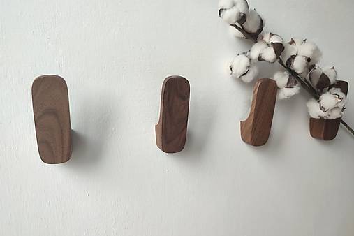 Nástenný vešiak SWISS drevo dub/orech