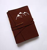Papiernictvo - Kožený zápisník A5 čokoládová nubuk Hory - 16131098_