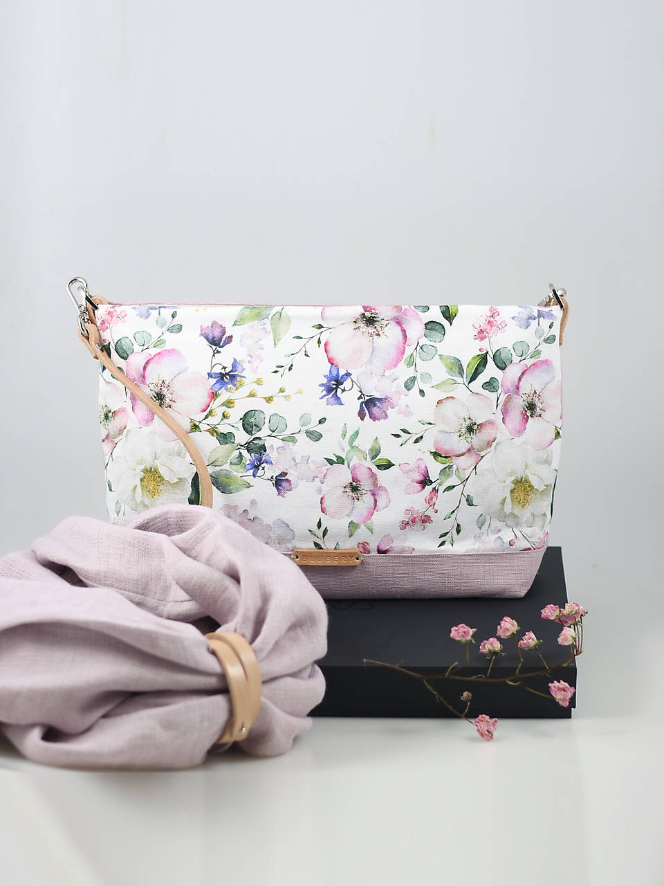 Elegantná dámska kvetinová kabelka z ľanu