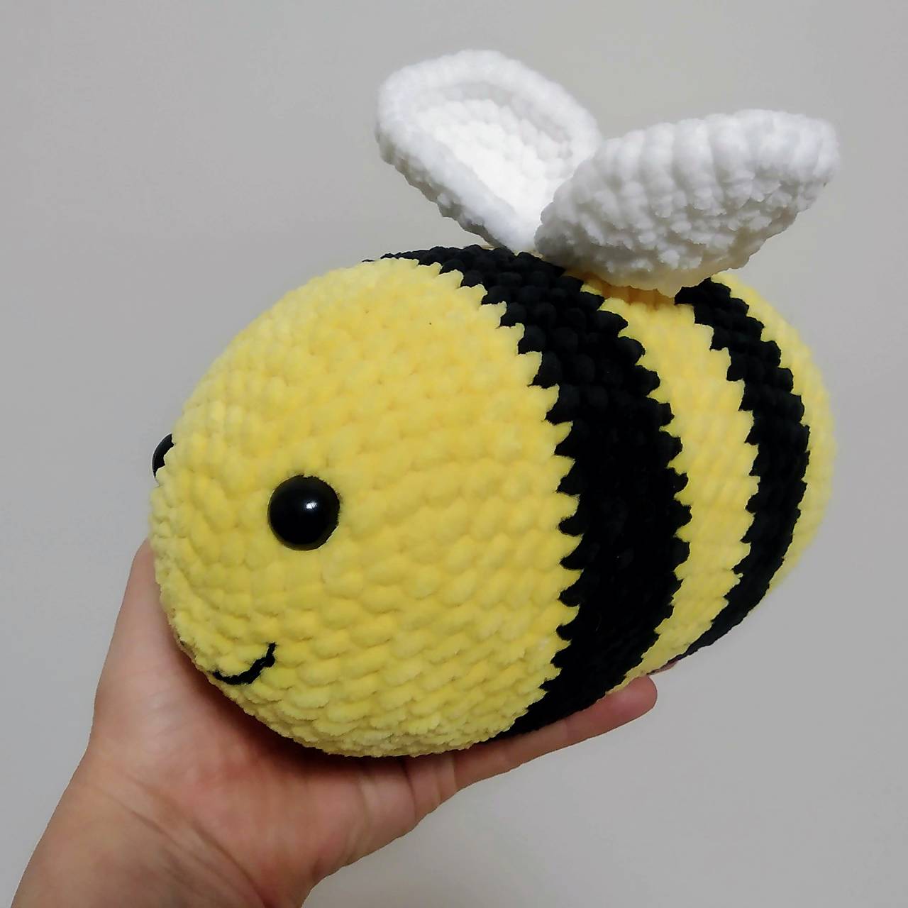Bumble Bee - Včela