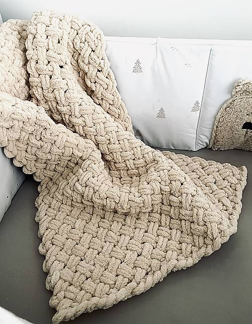 Detský textil - Ručne pletená puffy deka (60 x 90 cm) - 16132270_