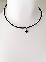 Pánske šperky - Pánsky kožený náhrdelník s čiernou sladkovodnou perlou - 16131614_