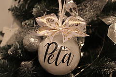 Dekorácie - Vianočné gule plastové s pierkami - 16135164_