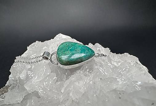 Strieborný 925/1000 prívesok s minerálom shattuckit