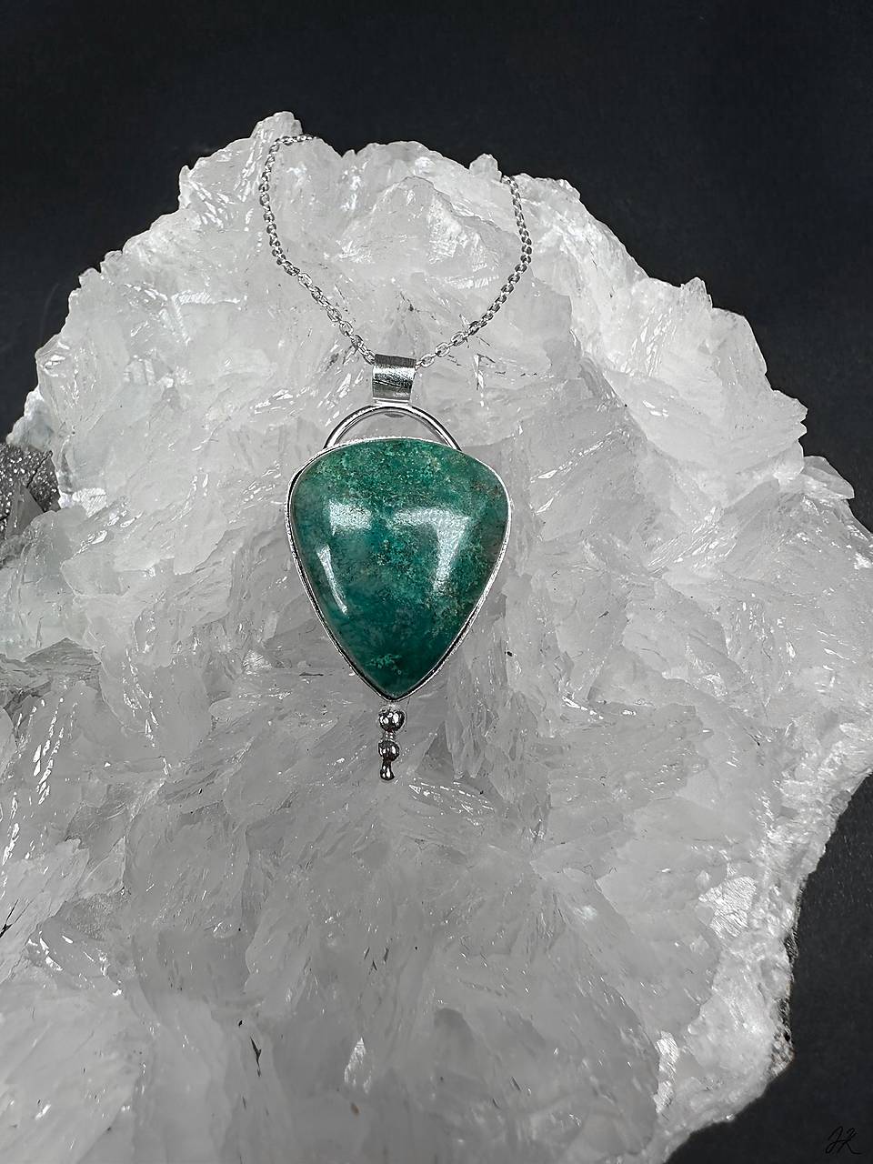 Strieborný 925/1000 prívesok s minerálom shattuckit