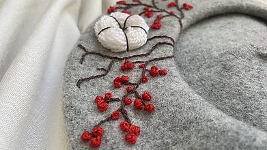 Čiapky, čelenky, klobúky - Baretka so šípkami a kvetom bavlny - 16135518_