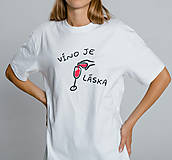 Topy, tričká, tielka - Unisex tričko VÍNO JE LÁSKA - 16137497_