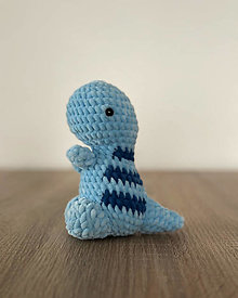 Hračky - HRAČKA: Mini Ručne Háčkovaný Dino (Modrá) - 16135031_