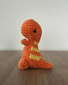 Hračky - HRAČKA: Mini Ručne Háčkovaný Dino (Oranžová) - 16135035_
