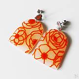 Náušnice - Visiace náušnice oblúky s oranžovým kvetinovým vzorom - chirurgická oceľ - 16138671_