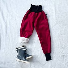 Detské oblečenie - Zimné softshellové nohavice červené zateplené s barančekom - 16140031_