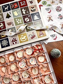 Sviečky - Vianočný adventný kalendár z vonných sójových sviečok - 16140514_