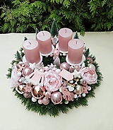 ružový adventný veniec so "zamrznutými" sviečkami 35 cm