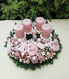 Dekorácie - ružový adventný veniec so "zamrznutými" sviečkami 35 cm - 16144739_