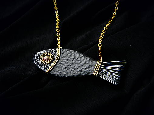 Náhrdelníky - Black fish - 16143601_