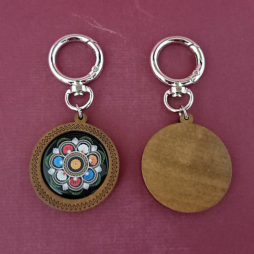Kľúčenky - kľúčenka drevená ľudová (drevená kľúčenka - ornament 3) - 16144901_