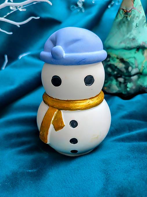 Snehuliačik - sviečka v keramike