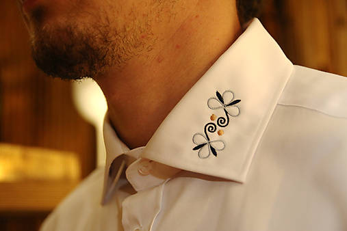 Pánske oblečenie - Pánska spoločenská vyšívaná košeľa Šarmantný muž - 16144184_