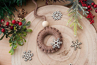 Dekorácie - Macrame vianočná ozdoba na stromček - Drevený krúžok hnedý - Snehová vločka I. - 16152286_
