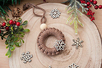 Dekorácie - Macrame vianočná ozdoba na stromček - Drevený krúžok hnedý - Snehová vločka II. - 16152306_