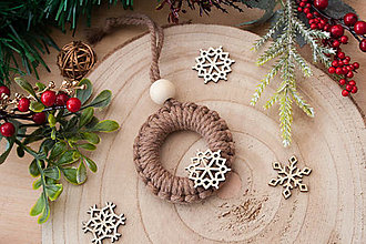 Dekorácie - Macrame vianočná ozdoba na stromček - Drevený krúžok hnedý - Snehová vločka III. - 16152329_