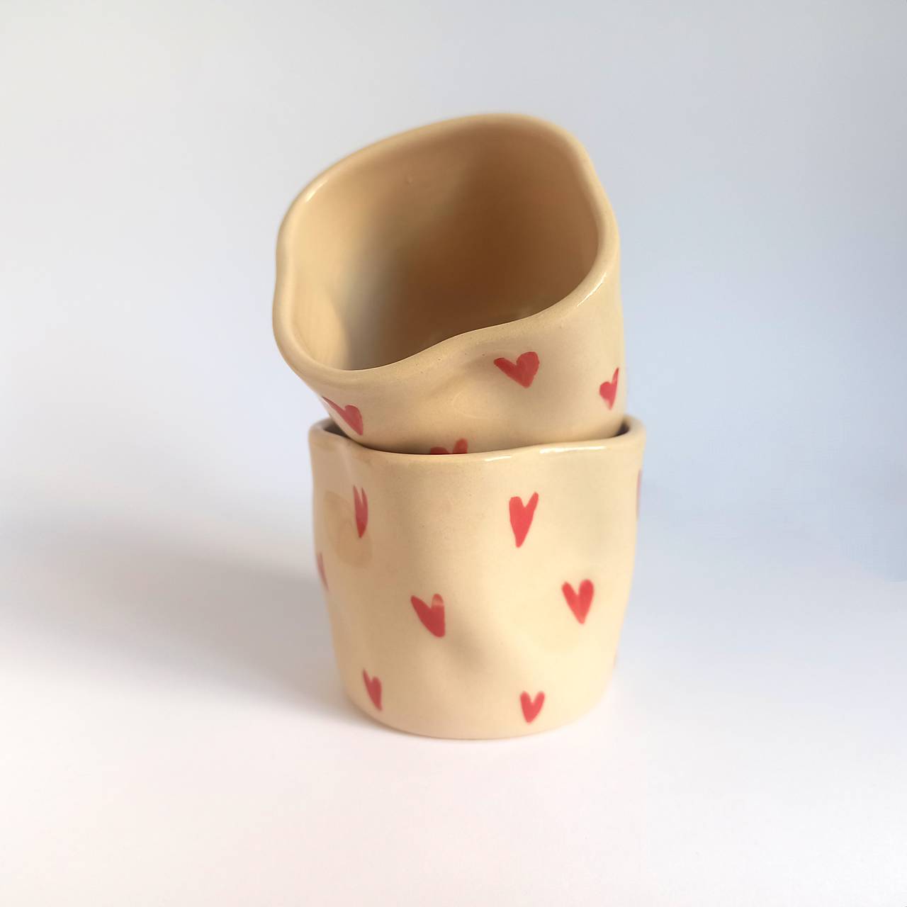 Šálka srdiečková tvarovaná červené ❤️