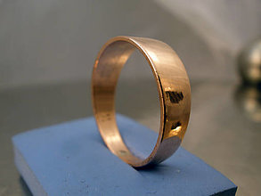 Prstene - medená obrúčka - rozšírená (pološiroká: navrchu 6 m , naspodu 3 mm) - 16153226_