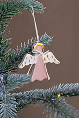 Dekorácie - Keramická vianočná ozdoba Anjel - 16160257_