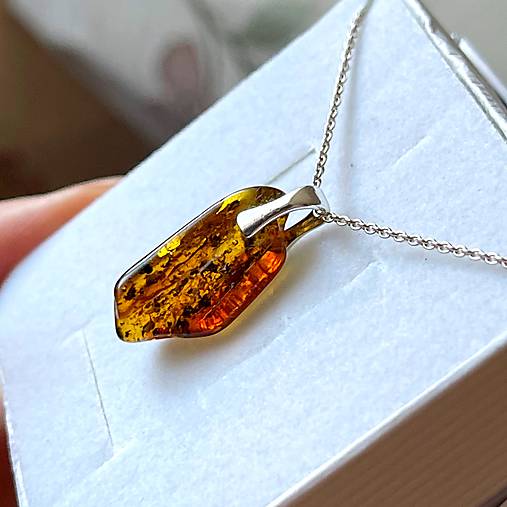 Náhrdelníky - Natural Amber AG925 Pendant / Prívesok prírodný jantár A0042 (Natural Amber AG925) - 16166169_