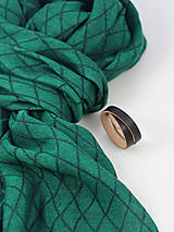 Šatky - Veľká dámska elegantná šatka zo smaragdovozeleného ľanu "Emerald" - 16166723_