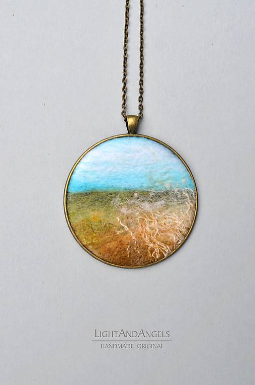 Náhrdelníky - Arttexový prívesok "Prechádzka krajinou" - veľ.XL - 16170797_