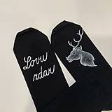 Pánske oblečenie - Maľované ponožky pre najlepšieho poľovníka čierne s nápisom “Lovu zdar” - 16168684_