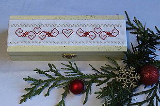 Dekorácie - Malé vianočné prekvapenie - srdiečka v krabičke - 16170749_