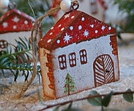 Dekorácie - Vianočná masívna rozprávková ozdoba domček veľký - 16171060_